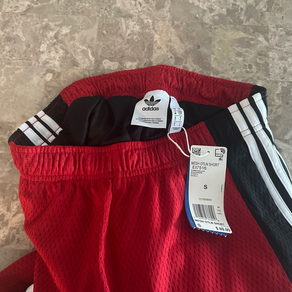 Adidas Originals men shorts (small). New with tags! Red and Black - Picture 4 of 4